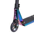 blazer-pro-outrun-3-fx-hulajnoga-wyczynowa-stunt-scooter-kolobezka-neochrome (3).webp